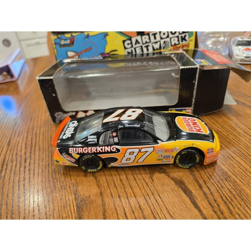 Revell 3443 Joe Nemechek #87 Burger King Diecast Chevy 1996 NASCAR 1:24 Racing